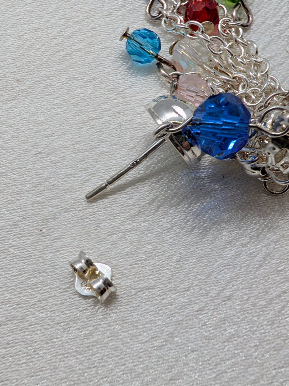 NWT fancy fashion dangle post earrings - Picture 5 of 8